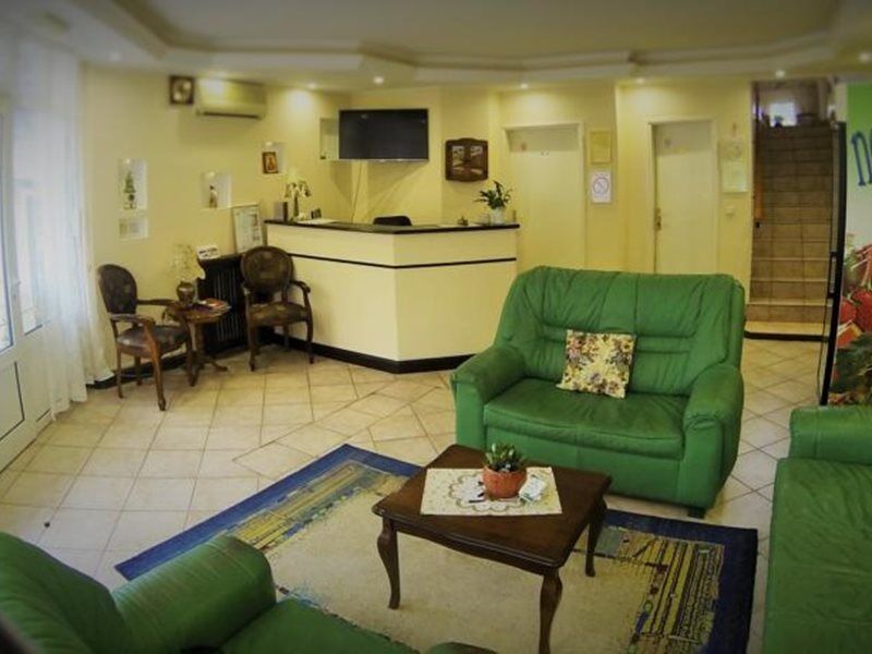 B&B Villa Evandjelina Sremska Kamenica Exterior foto